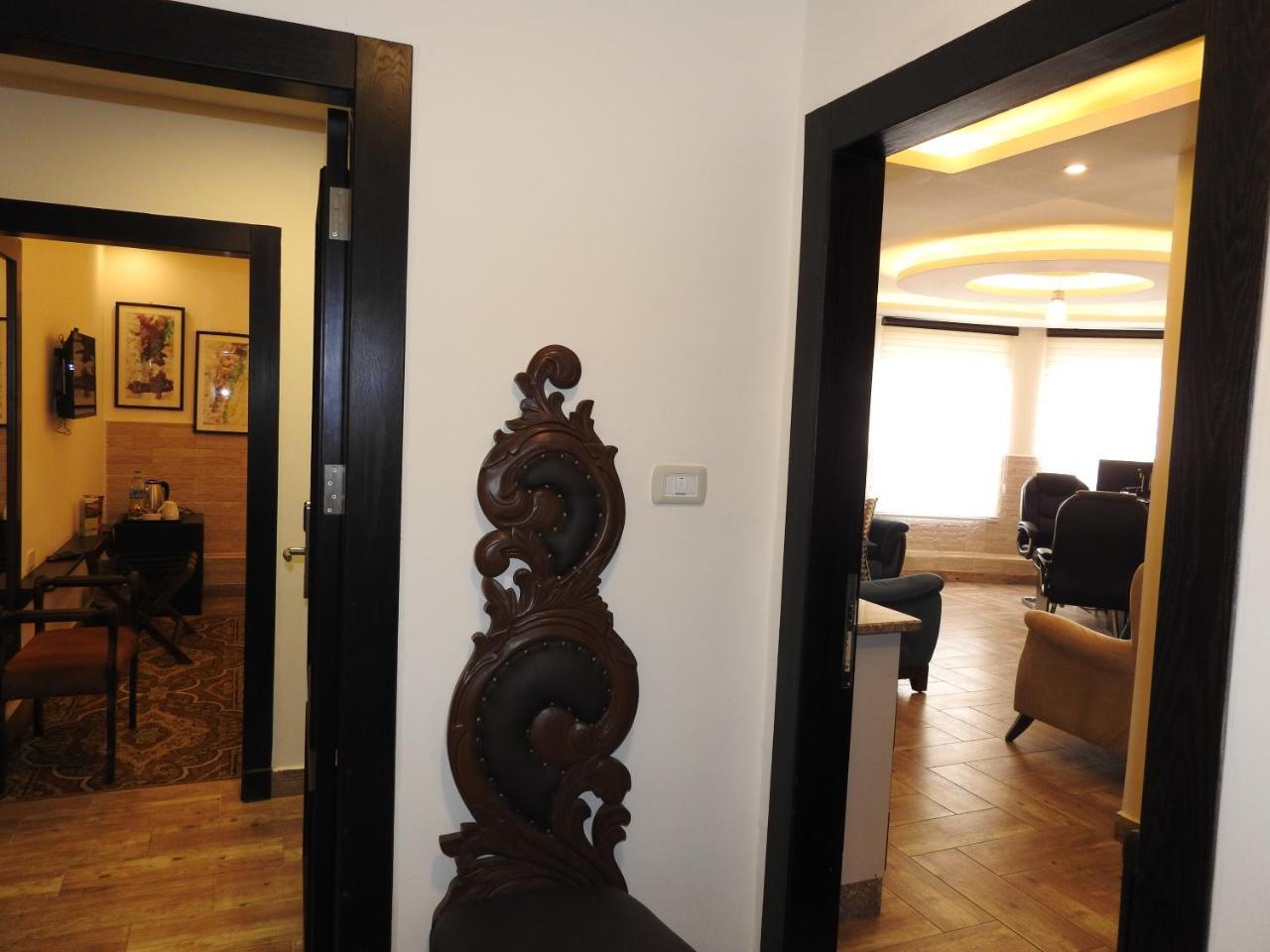 London Bridge Hotel Amman Exterior photo